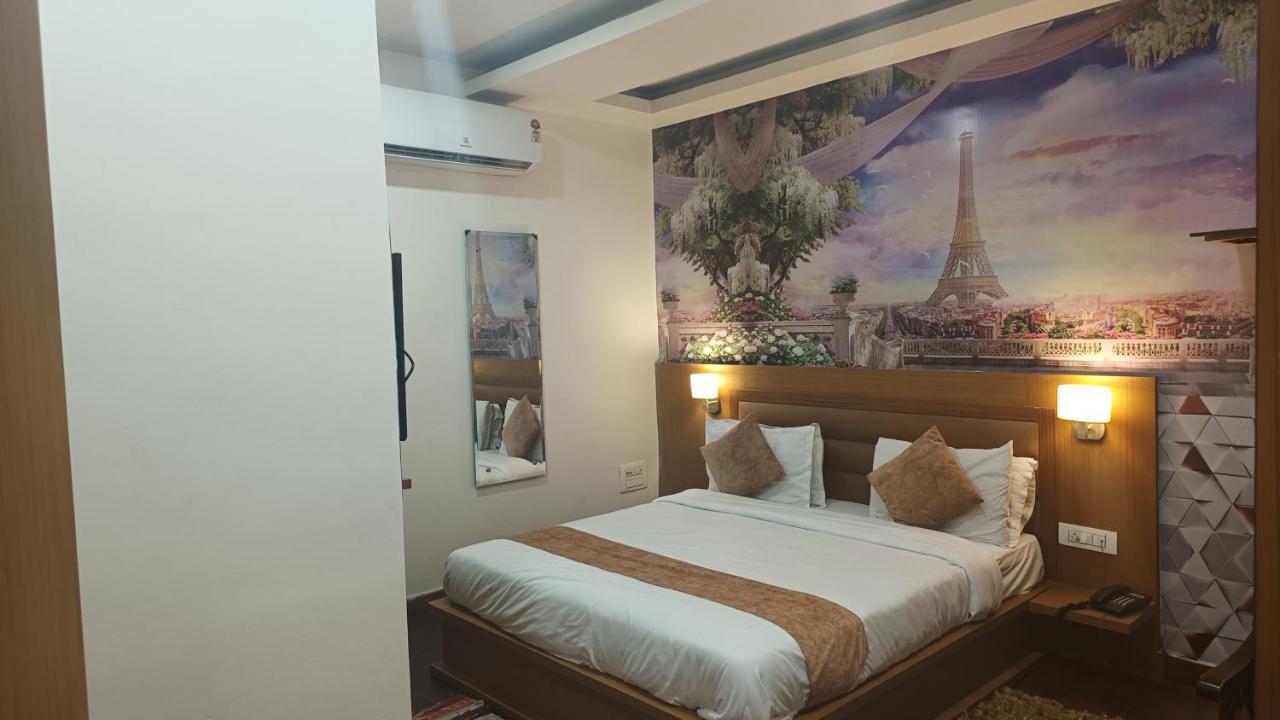 Banyan Hotel&Restro Hisār Eksteriør billede