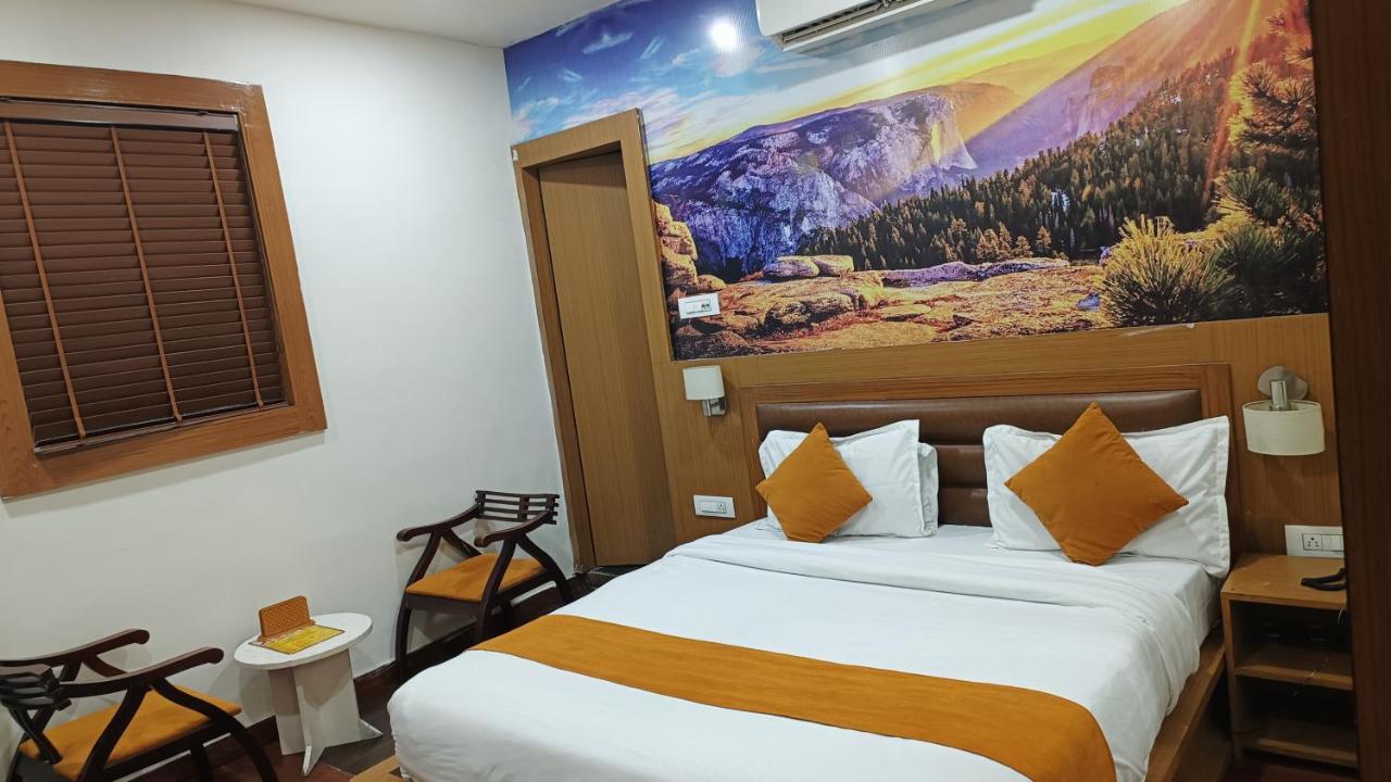 Banyan Hotel&Restro Hisār Eksteriør billede