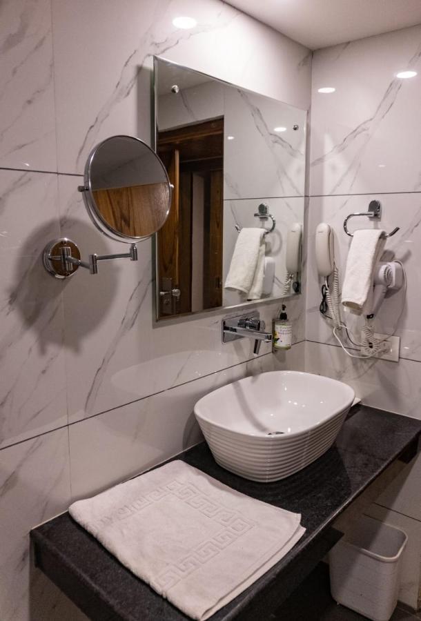 Banyan Hotel&Restro Hisār Eksteriør billede