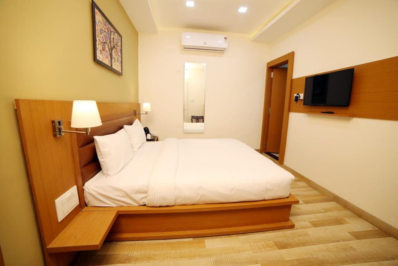 Banyan Hotel&Restro Hisār Eksteriør billede