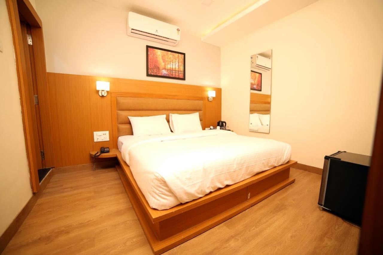 Banyan Hotel&Restro Hisār Eksteriør billede