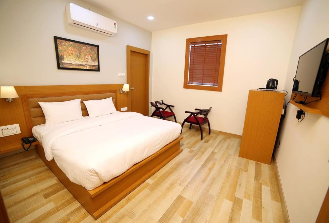 Banyan Hotel&Restro Hisār Eksteriør billede